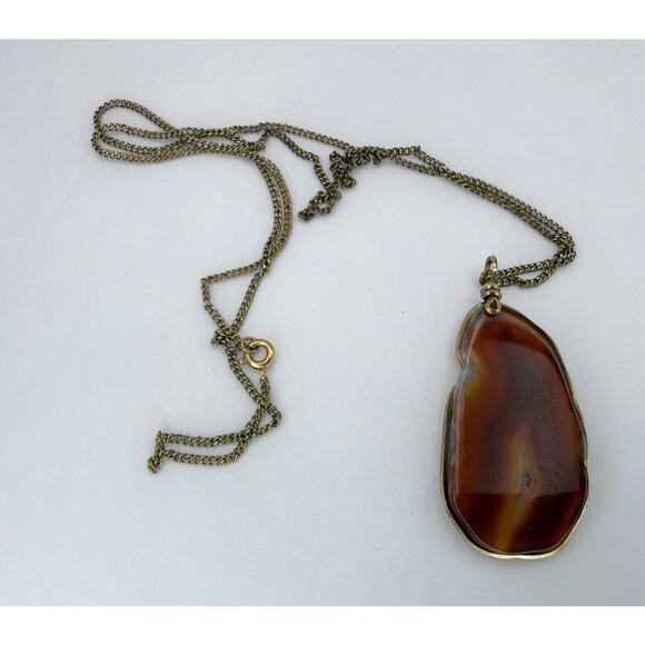 Vintage 70s Natural Agate Slice Pendant Necklace Gold Tone 24" Long Chain - Picture 3 of 10
